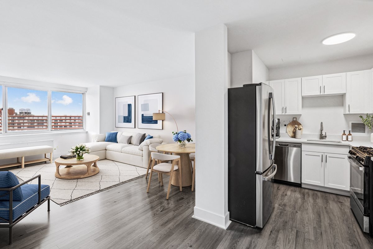 RiverHouse Apartments